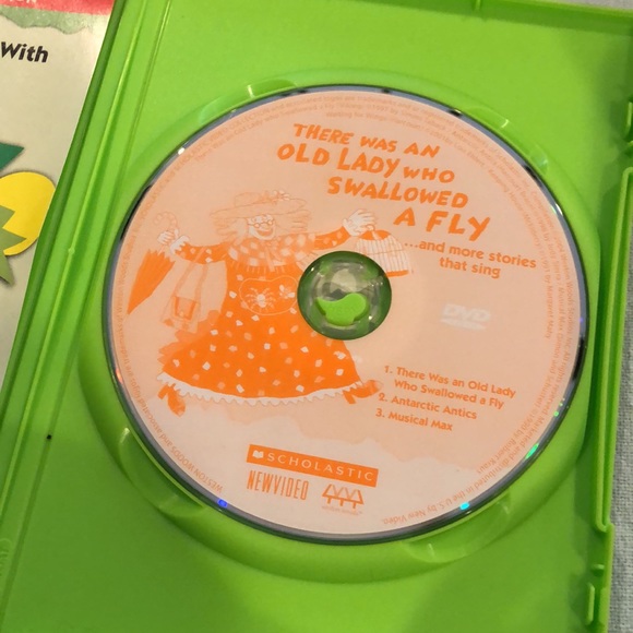 Scholastic-There was an old lady who swallowed a fly DVD—EUC - Picture 2 of 3